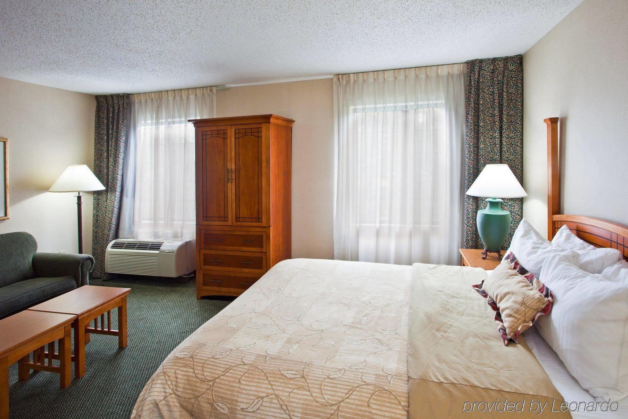 Staybridge Suites Detroit-Utica By Ihg Rum bild