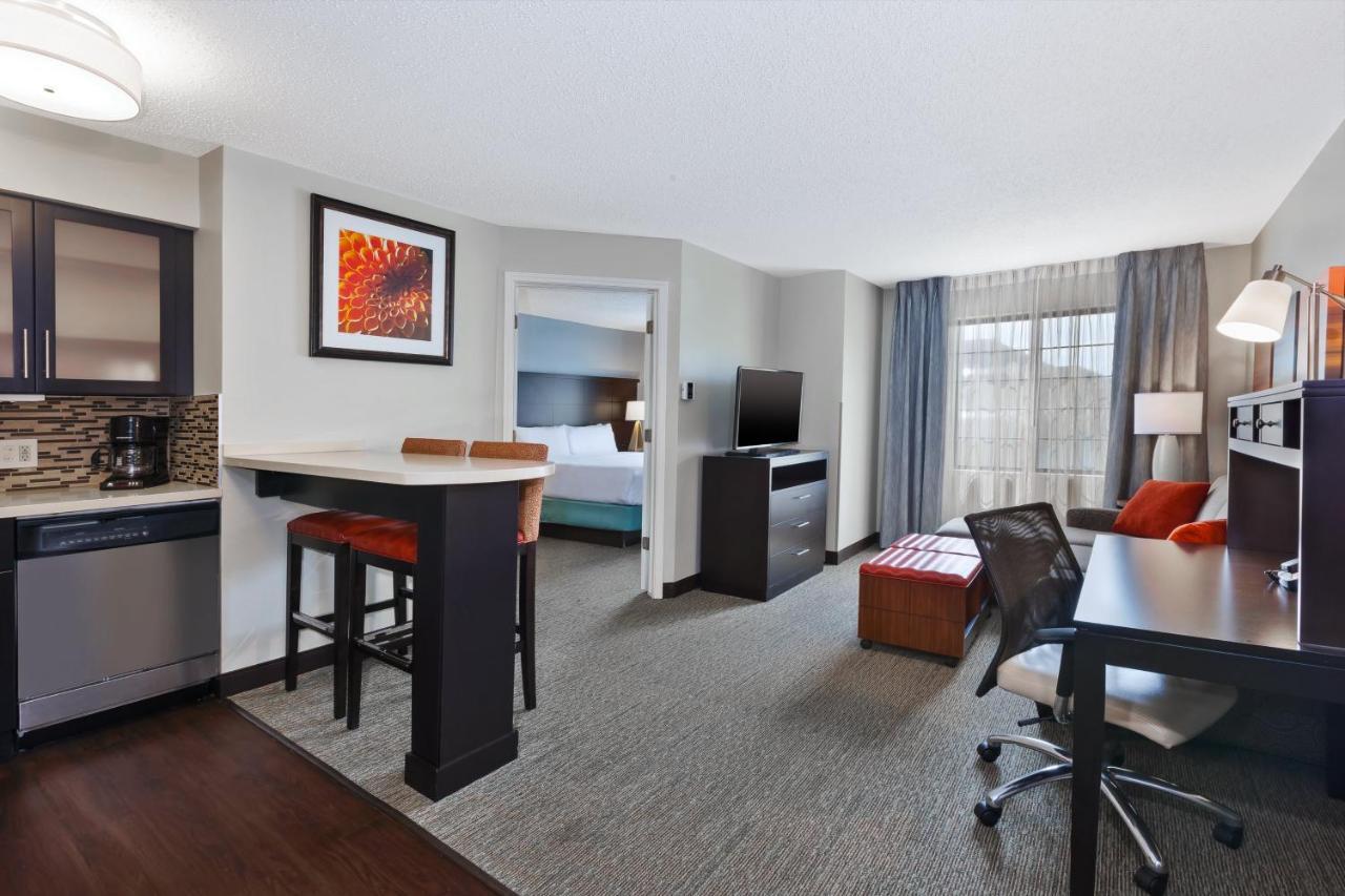 Staybridge Suites Detroit-Utica By Ihg Exteriör bild